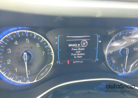 2017 Chrysler Pacifica Touring-L z USA, uszkodzony, nr VIN 2C4RC1BG8HR80953